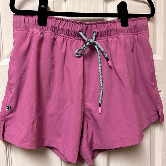 Ocean + Coast shorts - Picture 1 of 3